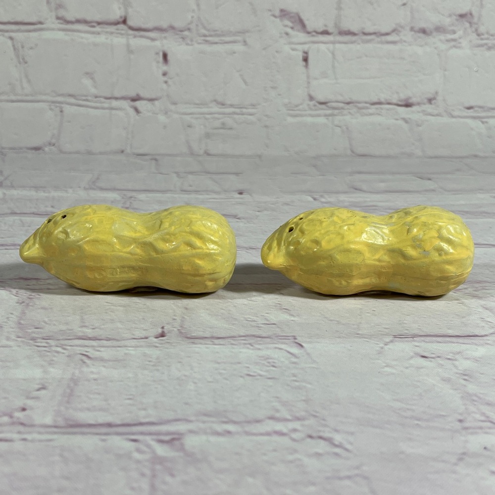 Vintage Ceramic Peanut Salt and Pepper Shaker Pair - Picture 3 of 8